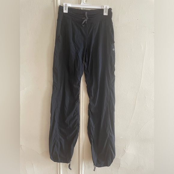 LULULEMON OLD SCHOOL VINTAGE STUDIO DANCE PANTS JOGGERS BLACK 4 read description - Picture 1 of 5